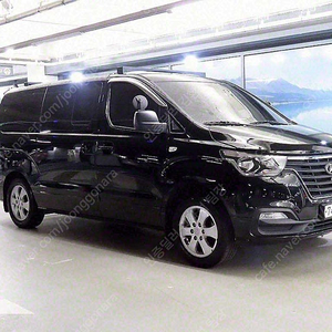 스타렉스 중고 더 뉴 그랜드 스타렉스 중고차 12인승 검정색 2020년식 66,761km 2WD 웨건 12인승 LPi 스마트 당일 즉시 출고가능