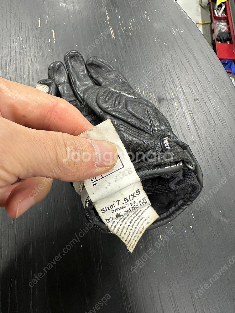 장비 여러개 헬멧 자켓 글러브--9