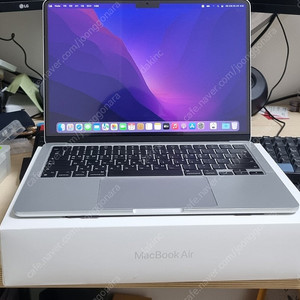 맥북 에어 M2 8GB 512GB 13인치 판매합니다.