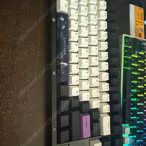 곤님 커스텀 키보드 NERD TKL 판매합니다.