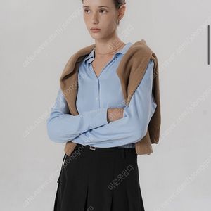 유메르 포이 블라우스 스카이 (새상품)