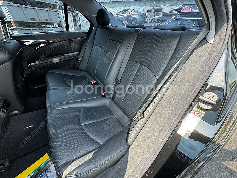벤츠 W211 E320 전기형 부품차 각개합니다 뒷범퍼...--5