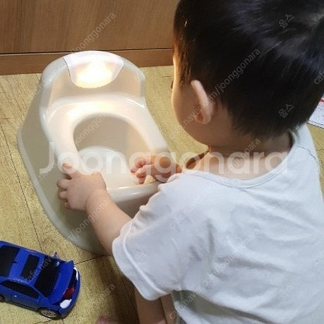 배변훈련 유아변기 센서등 포함(캠핑 휴대용 변기로 사용...--5