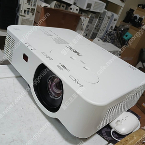5300안시 빔프로젝터 단초점 표준렌즈 학원용 매장용 홈시어터