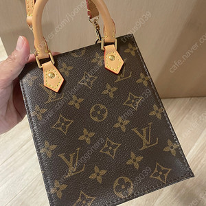 루이비통 미니크로스 백