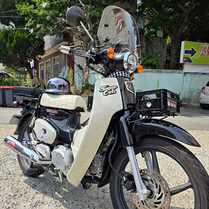 슈퍼커브110 범고래 24년식 250km 1대차주 판매합니다.
