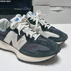 뉴발란스 327 스니커즈 270