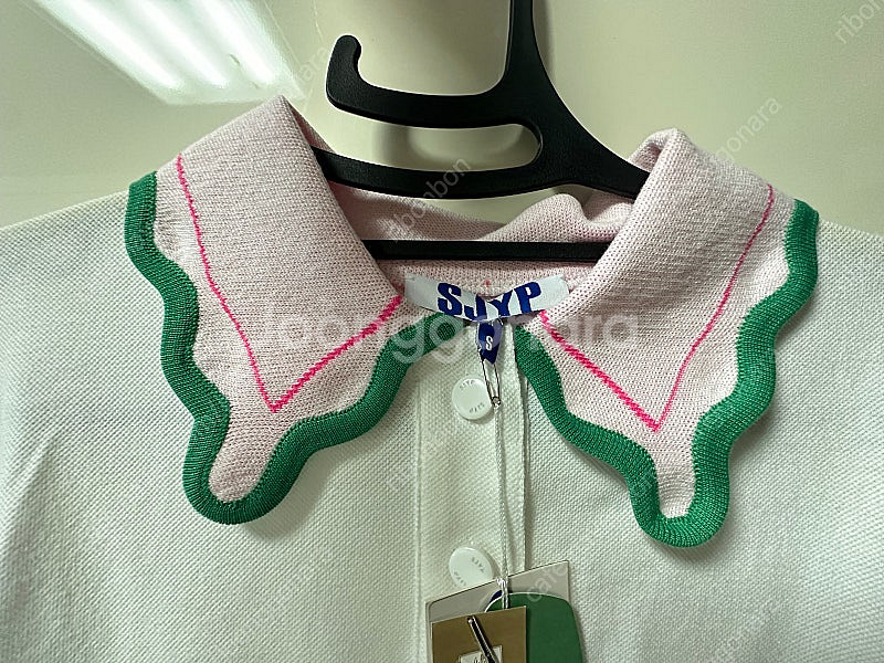 골프웨어 SJYP 효민 골프티셔츠--2