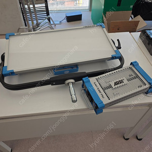 ARRI SkyPanel S60-C LED 조명 두대 팝니다.