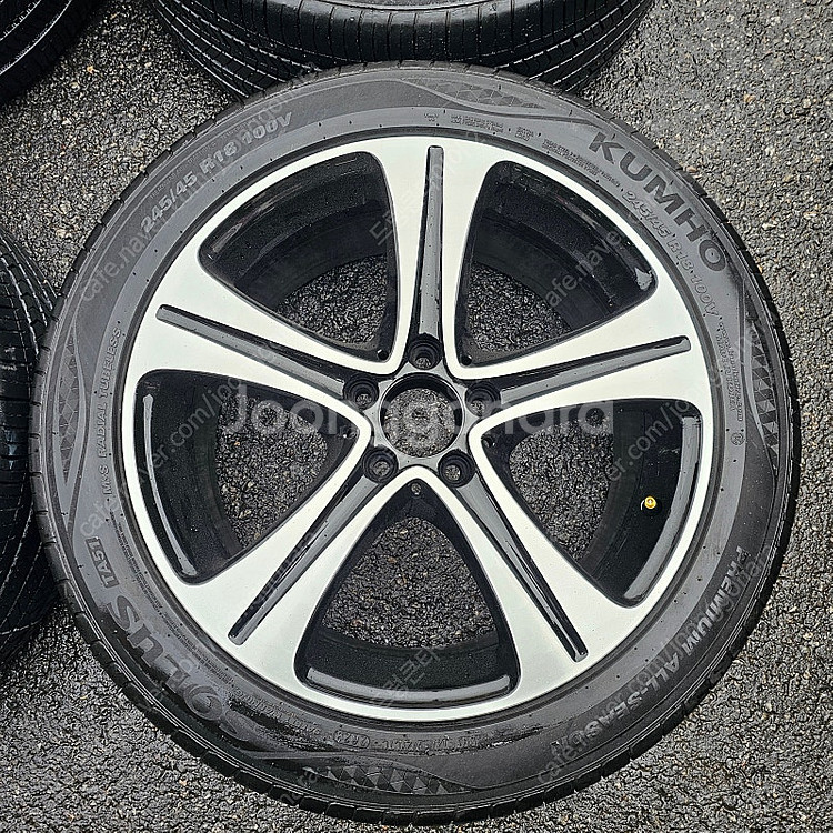 벤츠 E클래스 W213 18인치 순정 휠타이어 팝니다....--3