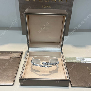 정품 불가리 세르펜티 바이퍼 팔찌화이트골드 풀파베 다이아 판매 합니다.