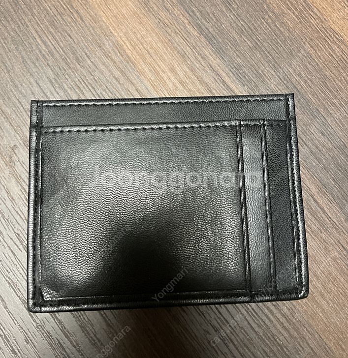 미우미우 카드 지갑 블랙 사용감 적음--1