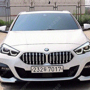 BMW 2시리즈 중고 2시리즈 218d 흰색 2021년식 12,103km 218d M 스포츠 중고차이자