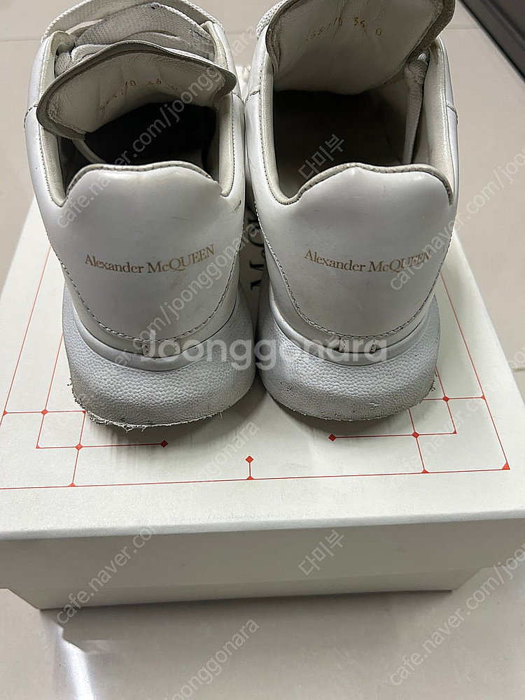 (가격내림)알렉산더맥퀸 여성스니커즈--0