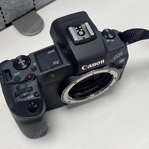 캐논 최초 미러리스 풀프레임 EOS R + 배터리 그립 세트 판매