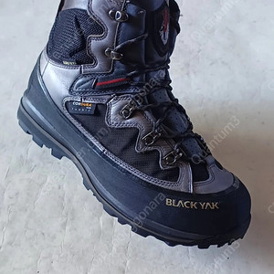 Black YAK 블랙야크 고어텍스 등산화 사이즈 275mm / 새제품