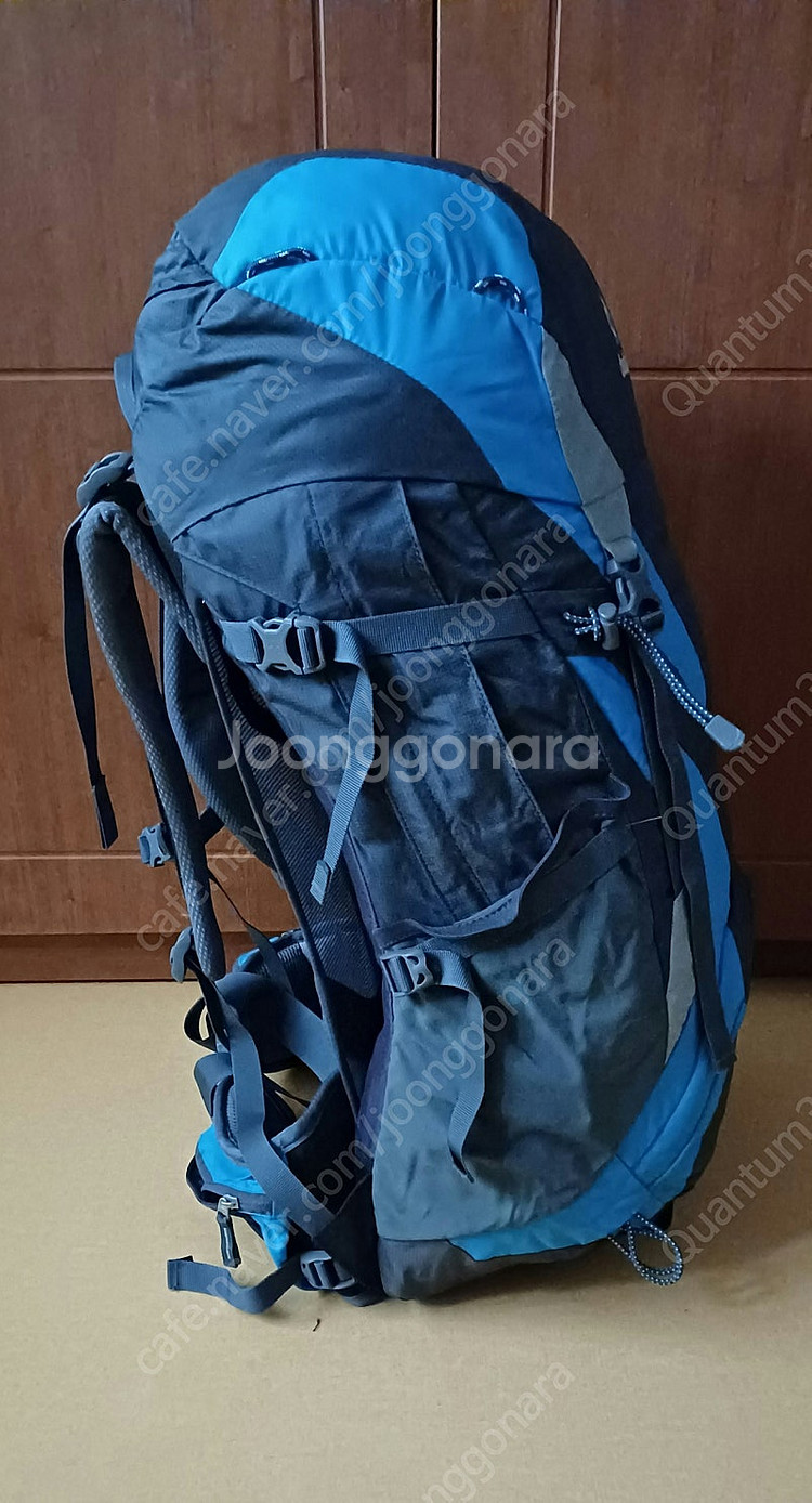 중형배낭 deuter 도이터 등산배낭 백패킹배낭 여행배...--1