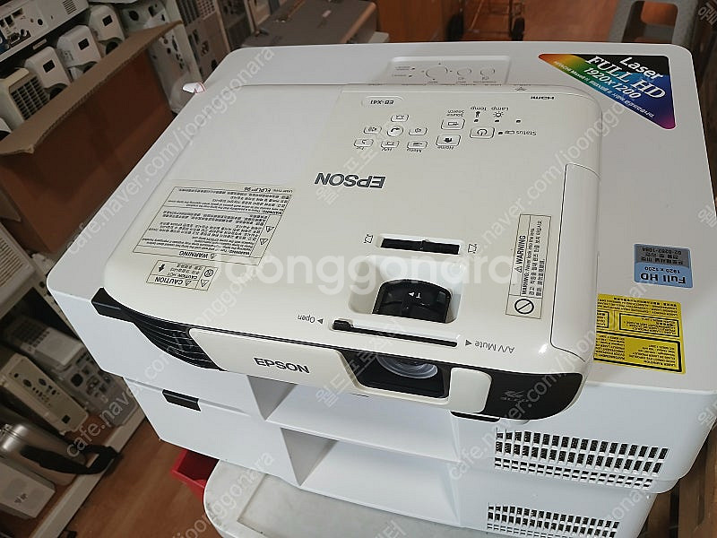 A급성능 6천안시급빔프로젝터중고 체육관 학원 강당용--0