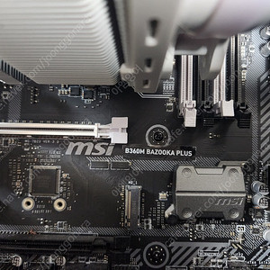 메인보드 b360m bazooka plus 시피유 i5 9600K 케이스 파워