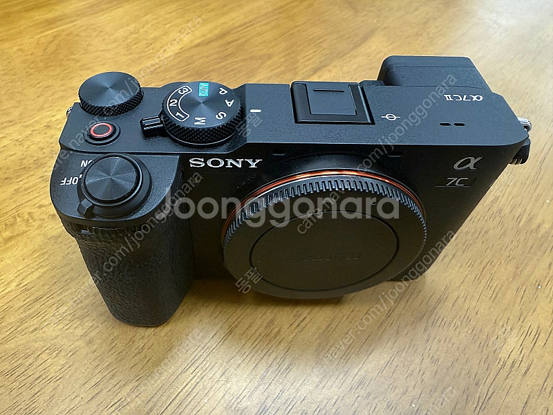 소니 a7c2 900컷대 판매합니다. 악세사리, 렌즈도...--0