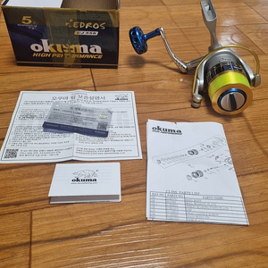 낚시용품 _ 지깅릴, 파핑릴 오쿠마 세드로스 CJ55S 팝니다.