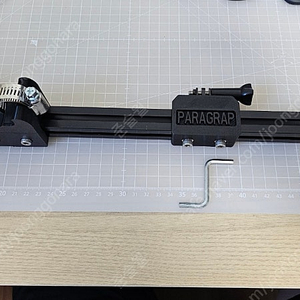 파라그랩 차량용 헤드레스트 거치대 H400C