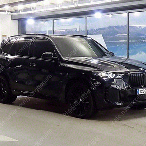 BMW X5 중고 X5 X시리즈 검정색 2024년식 21,701km xDrive 40d M 스포츠 연비좋은 중고차