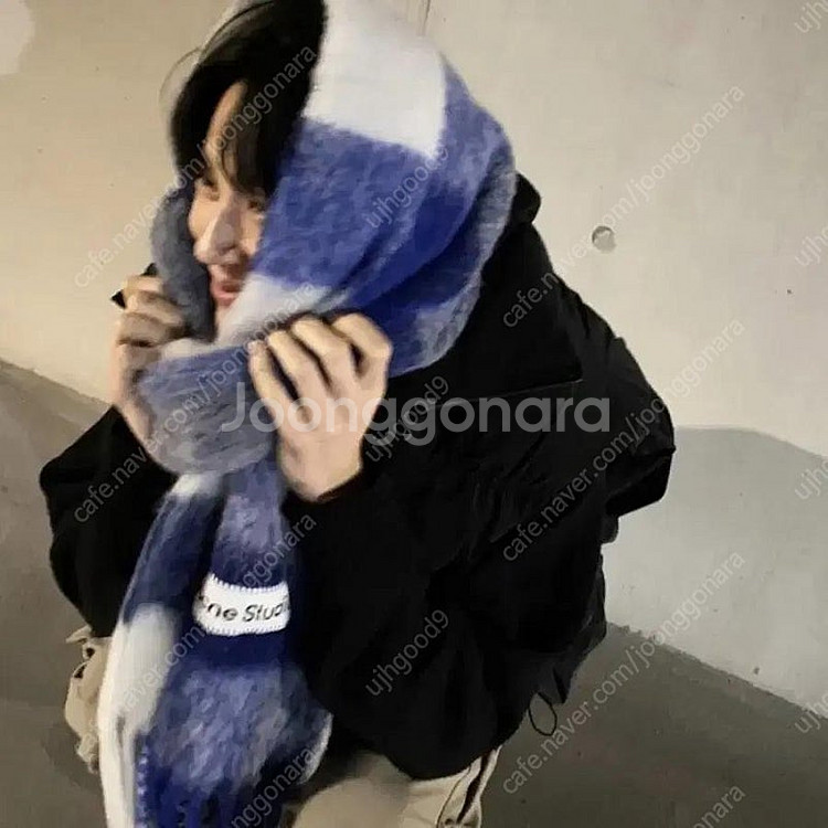 아크네스튜디오 모헤어 체크스카프 로얄블루 삿포로--0