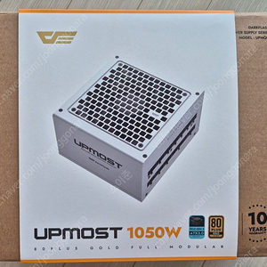 다크플래쉬 1050w 골드 풀모듈러 white 화이트 파워 팝니다.