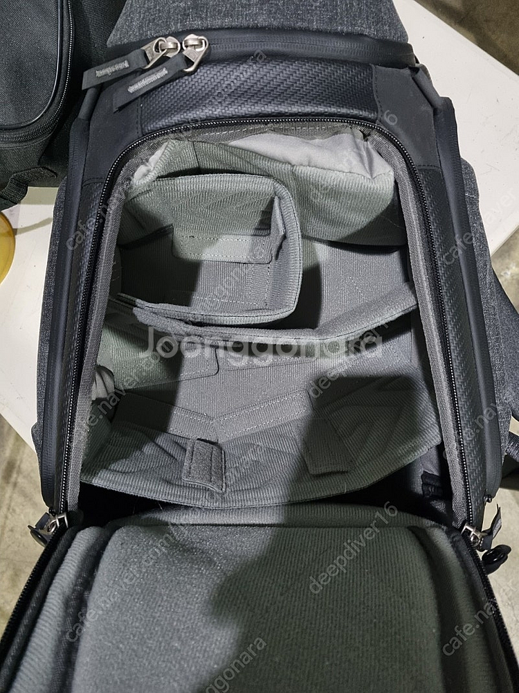 케이앤에프컨셉 KF105 카메라 백팩--5