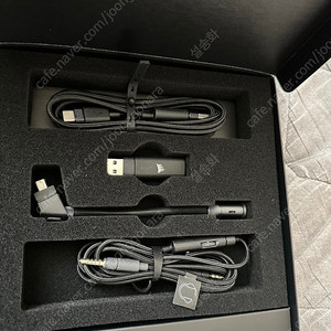 corsair virtuoso rgb wireless xt + corsair 거치대 // 커세어 버추오소RGB 와이리스 XT + 거치대 판매 합니다.