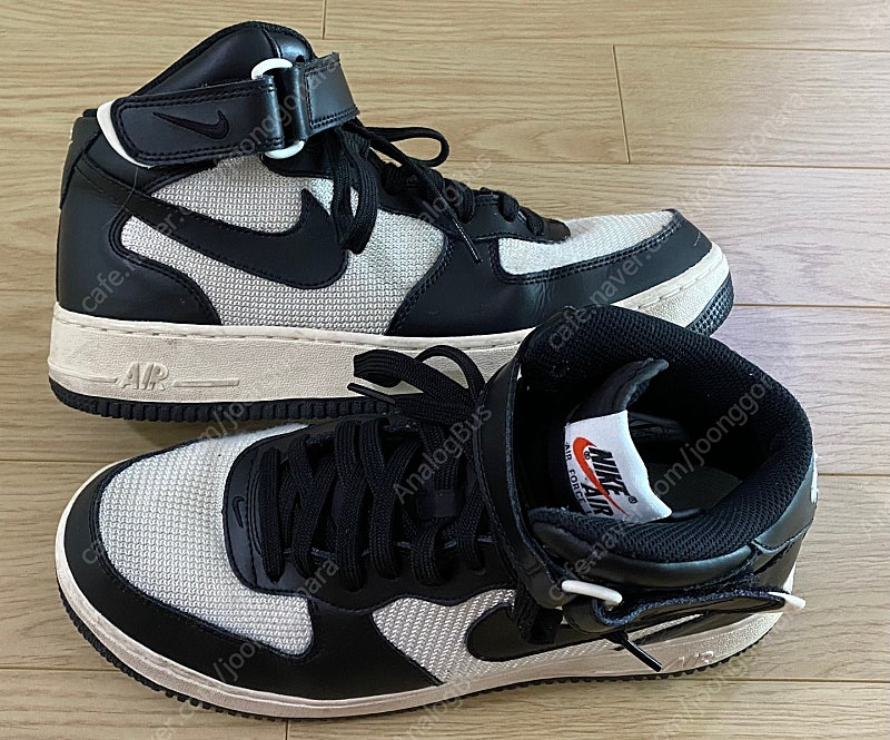 나이키 에어포스1 미드07 검흰 265--3