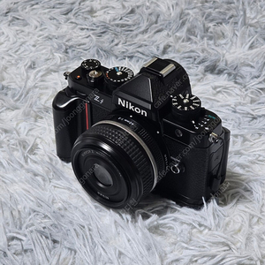 니콘 Z f 카메라 40mm 렌즈 키트