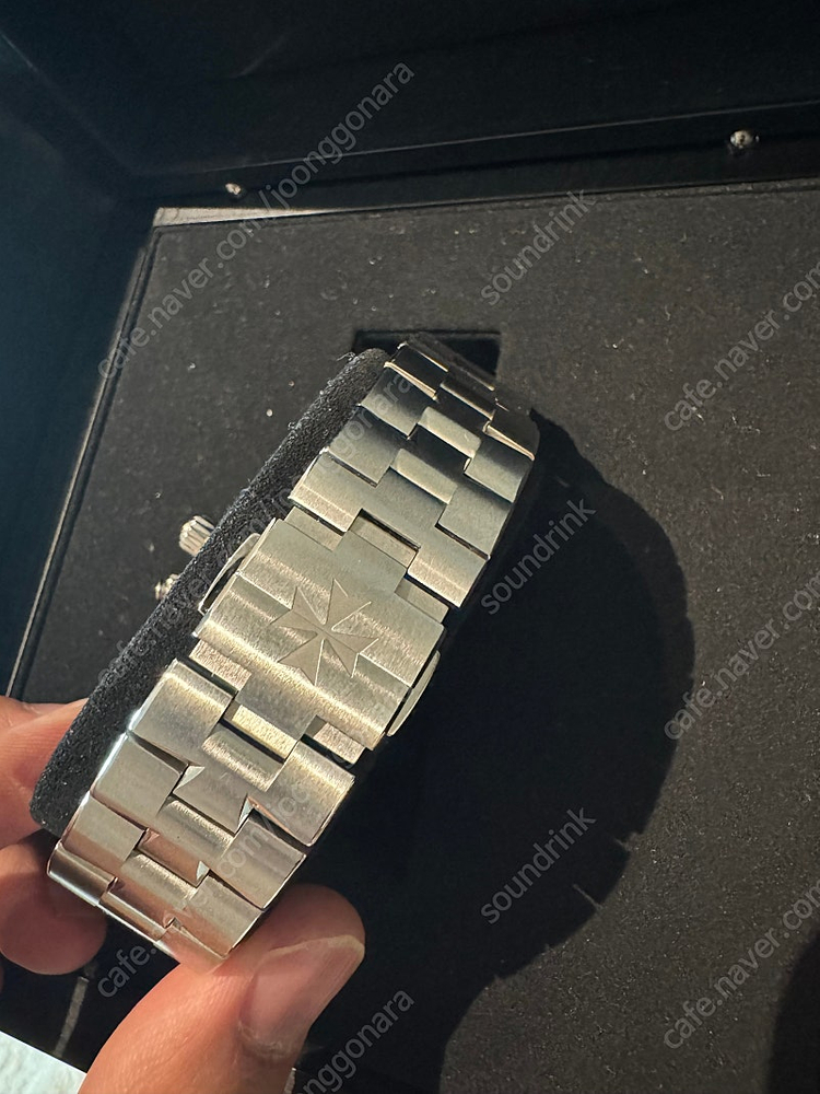 바쉐론 콘스탄틴 오버시즈 듀얼타임 7900V 이미지