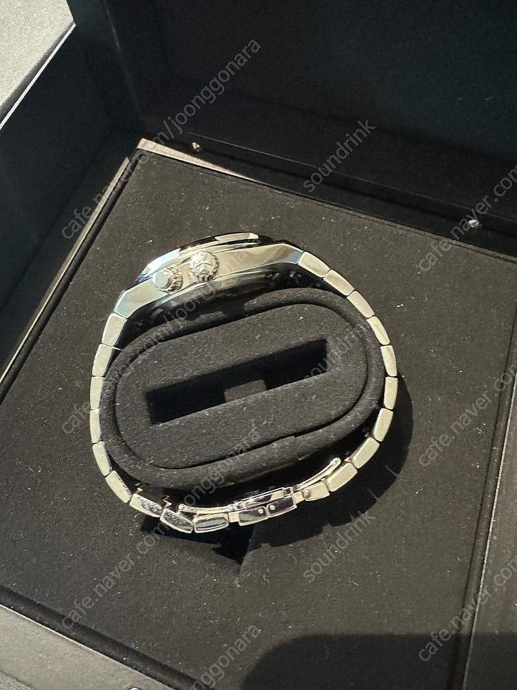 바쉐론 콘스탄틴 오버시즈 듀얼타임 7900V 이미지