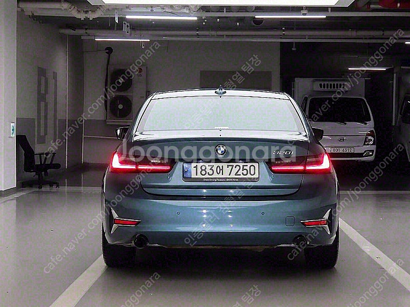 BMW 3시리즈 중고 BMW 320i 중고 승용차 녹색 2021년식 21,133km 320i 럭셔리 개인사업자 차량...--3