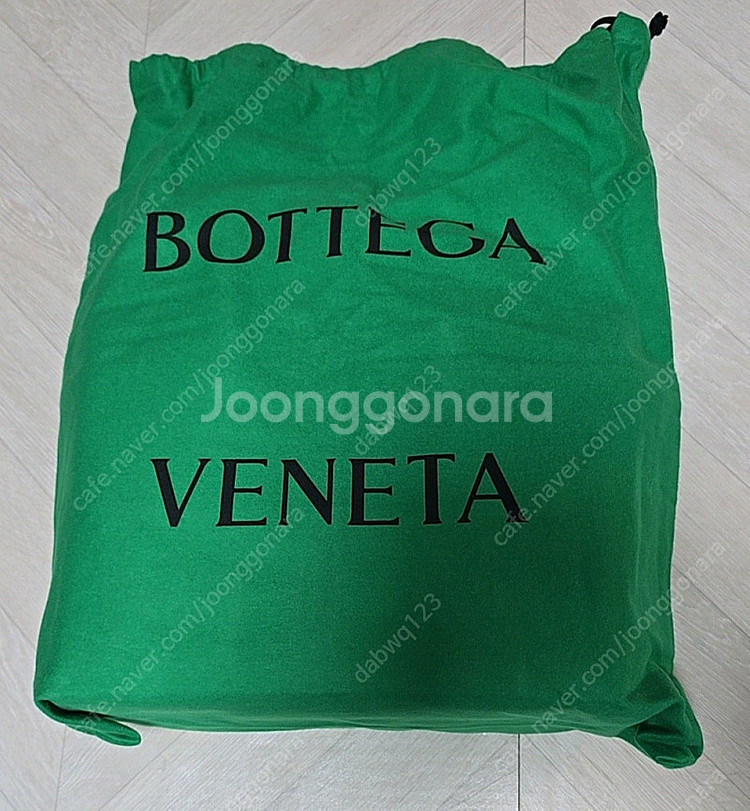 (새상품) 보테가베네타 아르코 토트백 스몰--2