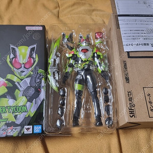 shf 가면라이더 타이쿤