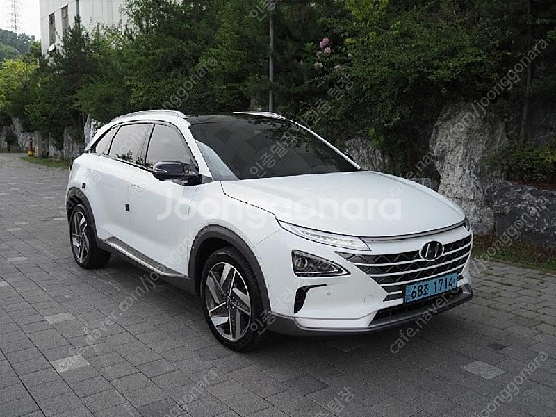 현대 넥쏘 중고 흰색 2024년식 26,371km 프리...--2