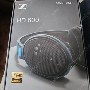 젠하이저 HD600 미개봉 새상품 판매합니다.