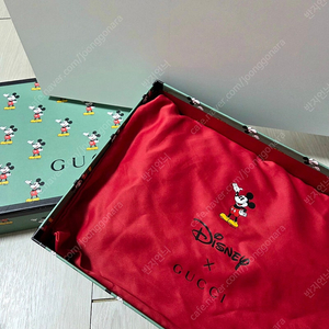 GUCCI 구찌 디즈니 미키마우스 클러치