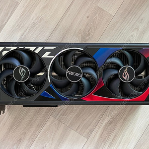 ASUS ROG STRIX 지포스 RTX 4090 O24G GAMING OC D6X 24GB 블랙 (박스X) 팝니다.