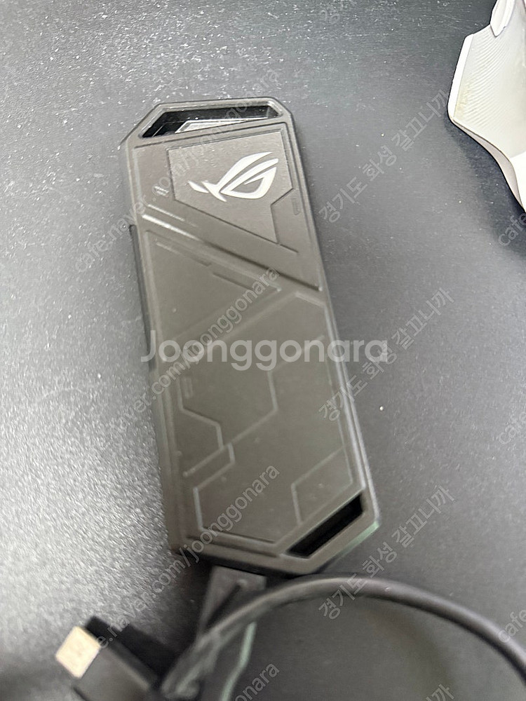 ROG STRIX ARION SSD 케이스--1