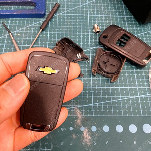 쉐보레 올란도 스마트키 충격 파손 버튼키 고장 복원 수리, 침수키 먹통 진단 점검 배터리 불량 교체 갈이 자동차키에 모든것 믿고 맡기는 전문 해결사