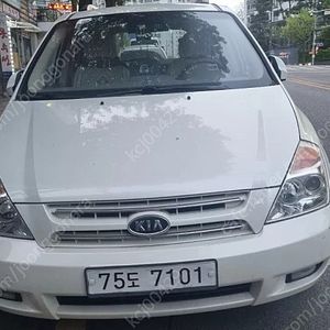 그랜드카니발 LPG 오토 11인승 290에 팝니다 2010년식. 152,723km 절충사절
