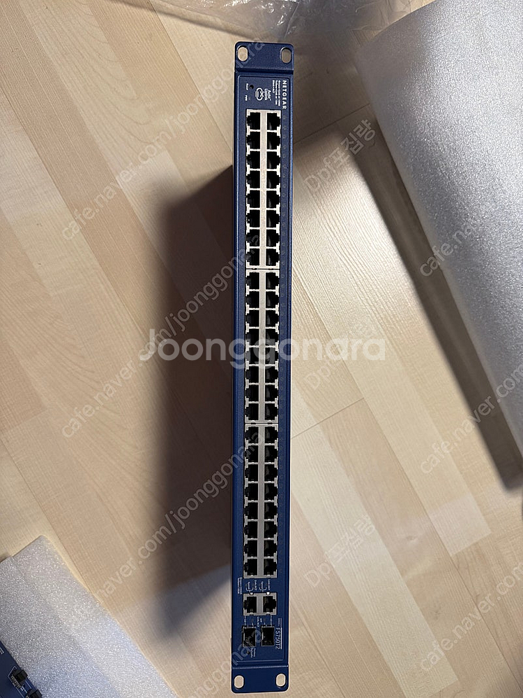 넷기어 FS750T2--1