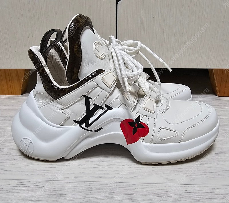 정품 여성 루이비통 게임온 아치라이트 37(볼좁은235-240mm) 이미지