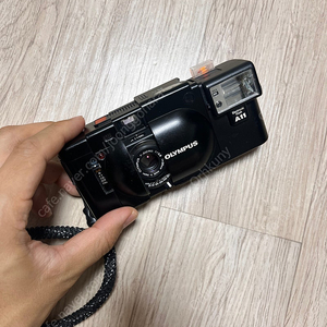 올림푸스 XA 필름카메라 + 플래시 포함 판매합니다 (작례)