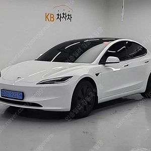 테슬라 중고 테슬라 모델3 중고차 흰색 2024년식 2,244km 롱 레인지 중고자동차