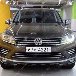 폭스바겐 투아렉 중고 폭스바겐 투아렉 중고차 키로수 갈색 2015년식 V6 3.0 TDI 블루모션 프리미엄 중고차카페